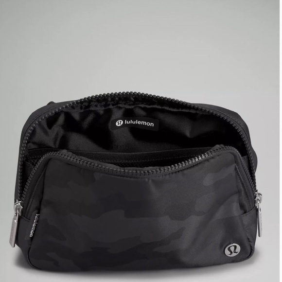 Lululemon Everywhere Belt Bag Large 2L Heritage 365 Camo Deep Coal LAST ONE - Picture 8 of 10